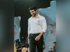 
      
      Vijay Deverakonda spends time with Salman Khan, Chiranjeevi 
      
      