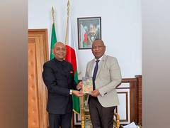 
      
      Indian Amb Abhay Kumar reviews bilateral ties with Madagascar PM 
      
      