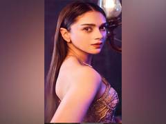 
      
      Aditi Rao Hydari's 'Kaatru Veliyidai' clocks 5 years
      
      