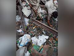 
      
      1 dead, 3 injured after building collapses in Delhi's Mustafabad
      
      