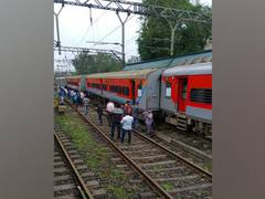 
      
      2 coaches of Indore-Daund special train derailed at Lonavla...
      
      