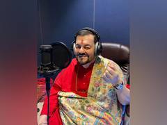 
      
      Veteran singer Nitin Mukesh records new song
      
      