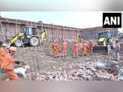 
      
      PM Modi expresses anguish over loss of lives in Delhi's Alipur
      
      