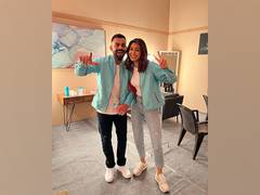 
      
      Anushka Sharma, Virat Kohli twins in recent picture
      
      