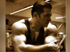 
      
      Salman Khan greets fans on Eid
      
      