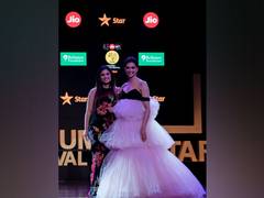 
      
      Deepika Padukone, Isha Ambani inaugurate 21st Jio MAMI Mumbai...
      
      