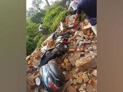 
      
      Odisha: 4 dead, 5 injured in wall collapses in Dhenkanal
      
      