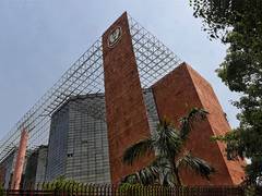 
      
      Grey market indicates LIC shares may list below its issue price
      
      