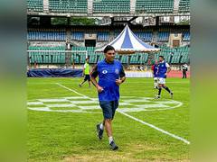 
      
      Chennaiyin FC hosts chess players for friendly football matches
      
      