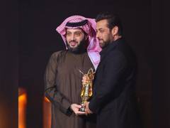 
      
      Salman Khan honoured at Joy Awards 2022 in Saudi Arabia
      
      