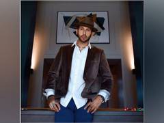 
      
      De Massis Photography recently worked with Kaliegh Garris
      
      