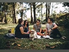 
    People having similar body odour may socially bond better
    