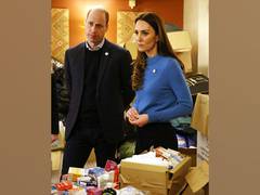 
      
      Prince William, Kate Middleton show support for Ukraine in...
      
      