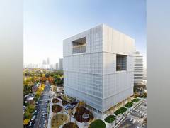 
      
      Amorepacific employees embezzle corporate fund for stock 
      
      