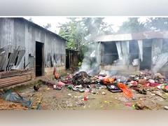 
      
      Locals protest in WB's Howrah over controversial statement by BJP
      
      