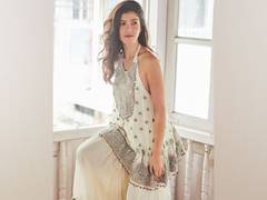 
      
      Shanaya Kapoor enjoys pool day with her 'favs'
      
      