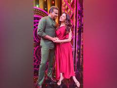 
      
      Bhagyashree, Himalay Dassani share screen space together...
      
      