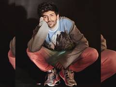 
      
      Kartik Aaryan expresses 'feeling of true love'
      
      