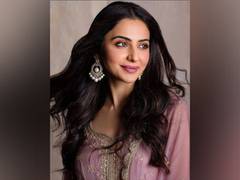 
      
      Rakul Preet Singh begins dubbing for 'Chattriwali'
      
      
