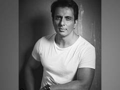 
      
      Sonu Sood posts heart-warming birthday wish for son Ayaan
      
      