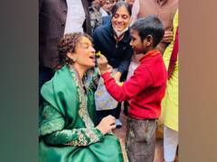 
      
      Kangana Ranaut visits Banke Bihari temple in Vrindavan
      
      
