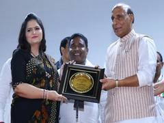 
      
      Gravittus Foundation Founder, Usha Kakade felicitated by...
      
      