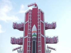
      
      UP: Pandal inspired by Chandrayaan-2 made in Varanasi
      
      
