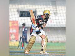 
      
      IPL 2022: Kohli sweats it out in nets ahead of match against DC
      
      