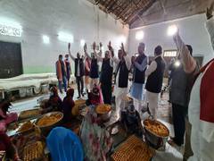 
      
      BJP to distribute 'prasad', booklet to around 8 lakh houses...
      
      