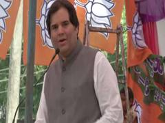 
      
      Varun Gandhi pays tribute to farmers killed in Lakhimpuri...
      
      