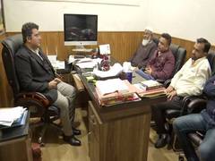 
      
      As businesses nosedive, Shaheen Bagh shopkeepers meet...
      
      