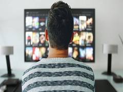 
    Toggling between TV, twitter diminishes enjoyment
    