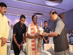 
      
      BJP, allies welcome NDA's Presidential candidate in Guwahati
      
      