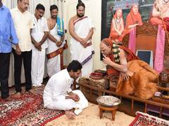 
      
      CM Reddy takes blessings from Sarada Peetham seer
      
      