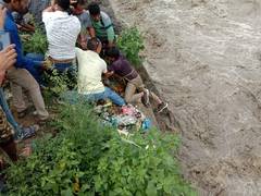 
      
      HP: Two people get stuck in Beas river, later rescued
      
      