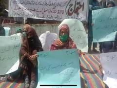 
      
      Women in PoK's Neelum valley protest against police inaction
      
      