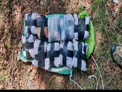 
      
      Indian Army, BSF foil Pak-sponsored narco-smuggling operation...
      
      
