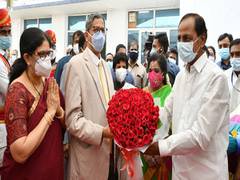 
      
      CJI Ramana accorded warm welcome on three-day visit to Hyderabad
      
      