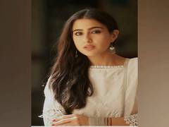 
      
      Sara Ali Khan shares pictures with her family on 26th birthday
      
      