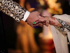 
    Karva Chauth 2021: Couples breaking stereotypes by breaking fast together
    