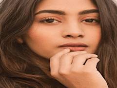 
      
      'Jalsa' actor Kashish Rizwan talks about working with Vidya Balan
      
      