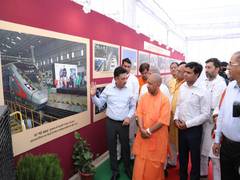 
      
      UP CM Yogi inspects Delhi-Meerut RRTS corridor's ongoing construc
      
      