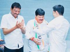 
      
      BJP MP Arjun Singh joins TMC
      
      