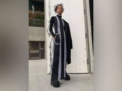 
      
      I love men, women equally, confesses Will Smith's daughter Willow
      
      