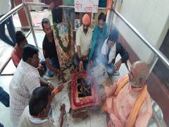 
      
      Varanasi: Shiv Sena's local unit conducts Yagna for...
      
      