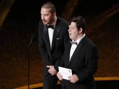
      
      Zack Gottsagen becomes first Oscar presenter with down syndrome
      
      