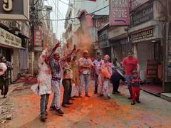 
      
      UP: 100-year-old tradition of celebrating Holi a day before...
      
      