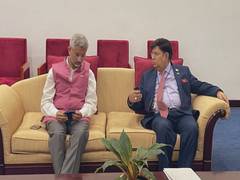 
      
      Jaishankar invites Bangladesh Foreign Minister to visit India
      
      