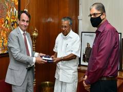
      
      German Consul General meets Kerala CM
      
      