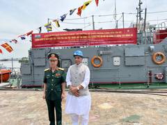 
      
      India hands over 12 high-speed guard boats to Vietnam 
      
      